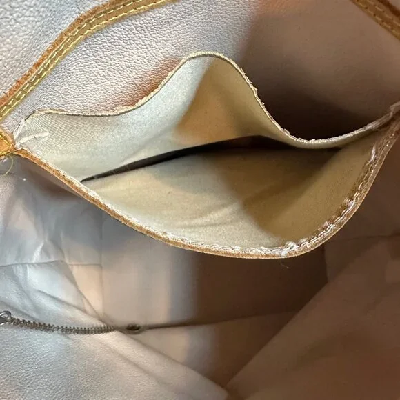 Authentic Louis Vuitton Monogram Marais GM Bucket Bag - Picture 13 of 16